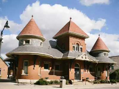 Petrolia-01.jpg